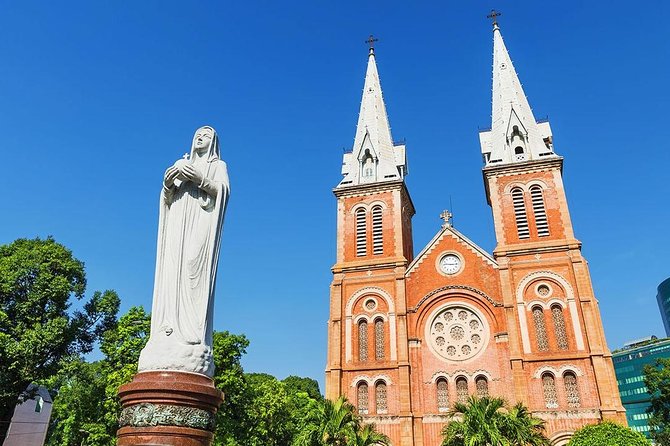 Ho Chi Minh City: War Remnants Museum & Ben Thanh Market - What the $69 price includes
