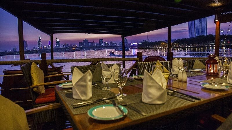 Ho Chi Minh City: Water Puppet Show and Dinner Cruise - From folk theater to the Saigon River