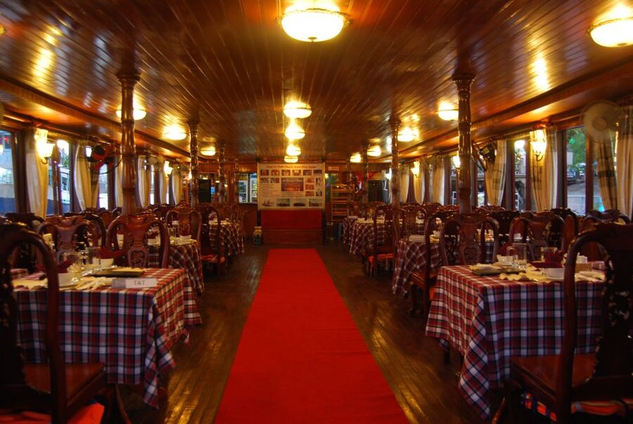 Ho Chi Minh City: Water Puppet Show and Dinner Cruise - Practical timing for a smooth night