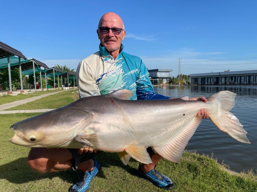 Ho Chi Minh: Giant Monster Fishing Day Tour - What the 17,000-square-meter fishing park offers