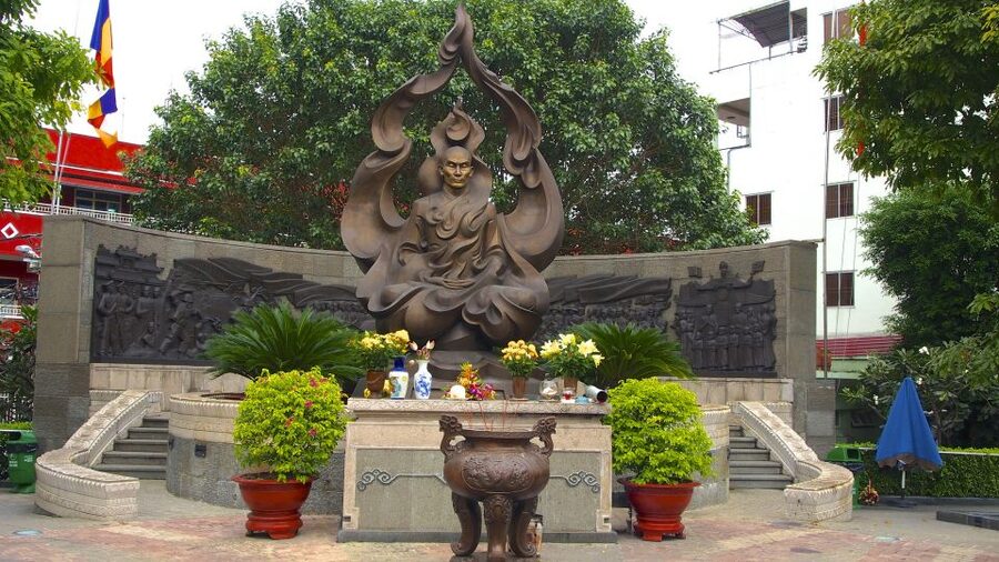 Ho Chi Minh: Historical City Scooter Tour - The War Remnant Museum and a difficult national story