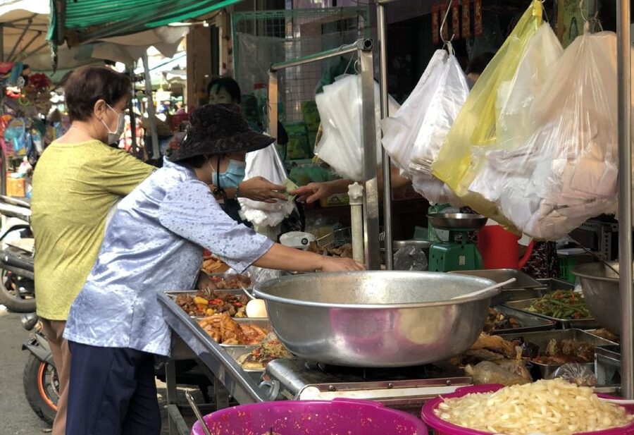 Ho Chi Minh: Local Cooking Class At Auntie's Home - Transport, group size, and comfort