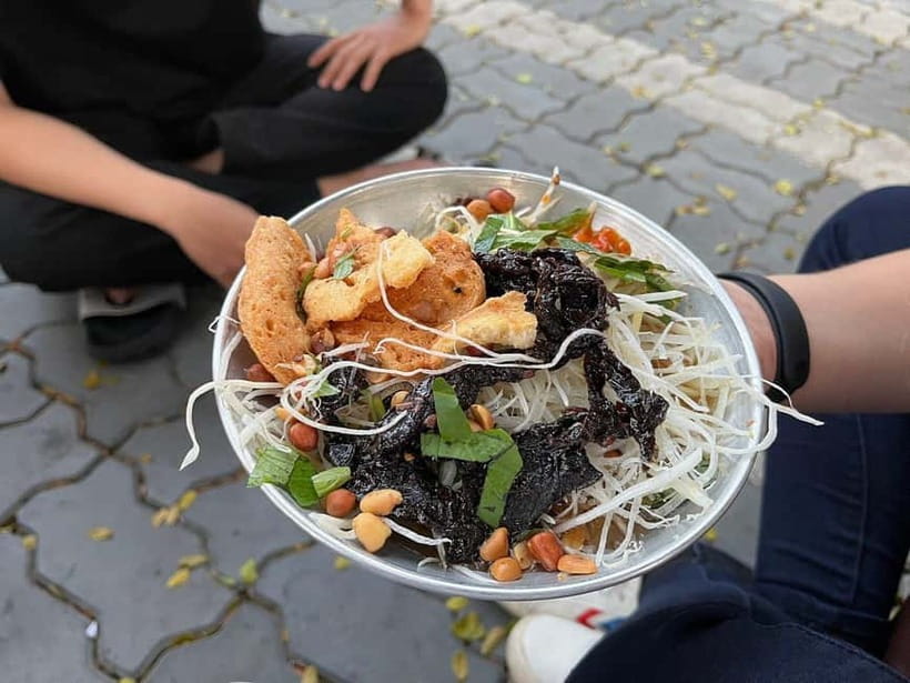 Ho Chi Minh: Original Walking Street Food Tour with Foodies - Key points at a glance