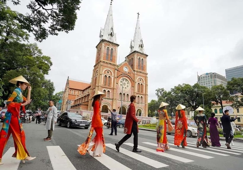 Ho Chi Minh: Private Full-Day Highlights & Bitexco Skydeck - A useful first day in Ho Chi Minh City