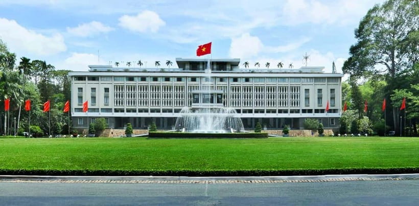 Ho Chi Minh: Private Full-Day Highlights & Bitexco Skydeck - Independence Palace and the French colonial center