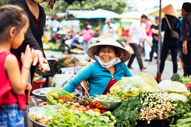 Ho Chi Minh: PRIVATE Off the Beaten Track Tour with a Local - Binh Tay Market and Chinatown: the real centerpiece