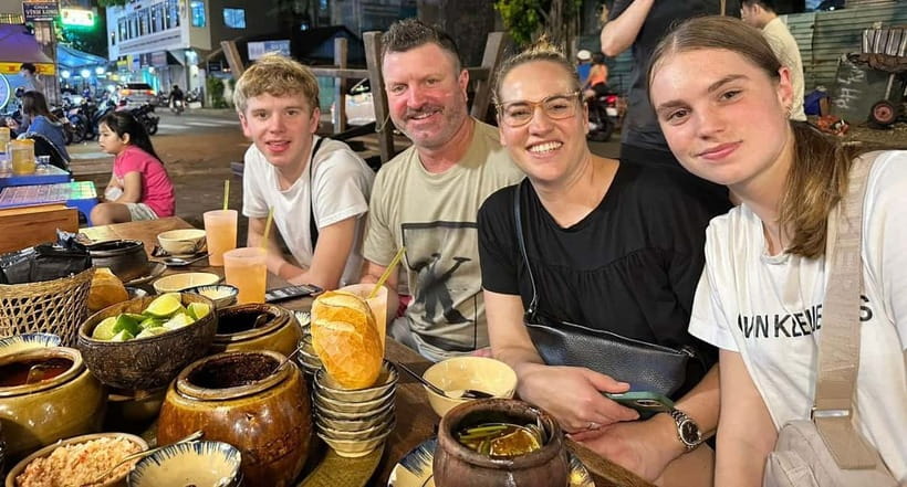 Ho Chi Minh: Street Food & Sightseeing Tour with Local Guide - The guides are a major part of the value
