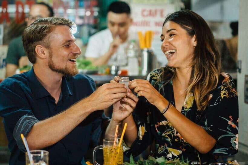 Ho Chi Minh: Tasty Vegan Food and local Beer by Motorbike - District 10 and the flower market route