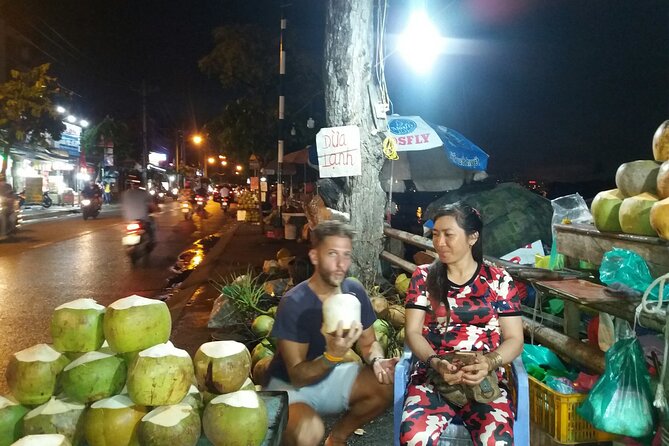 Ho Chi Minh - Vietnamese Vegan Food Experience By Scooter - A visit to Thien Hau Temple