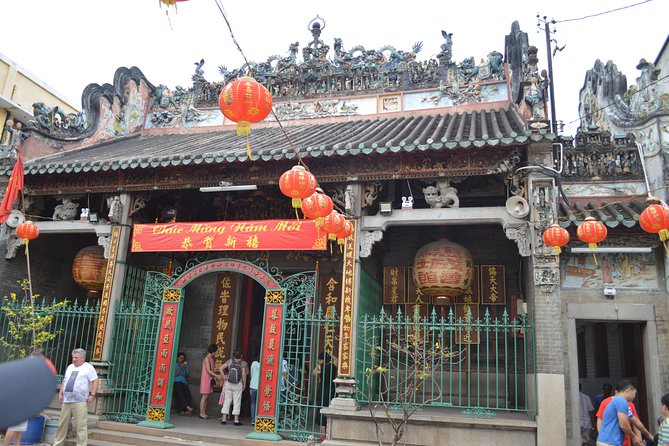 Individual Saigon city tour as a private tour - The central landmarks: Opera House, Nguyen Hue, and Bui Vien