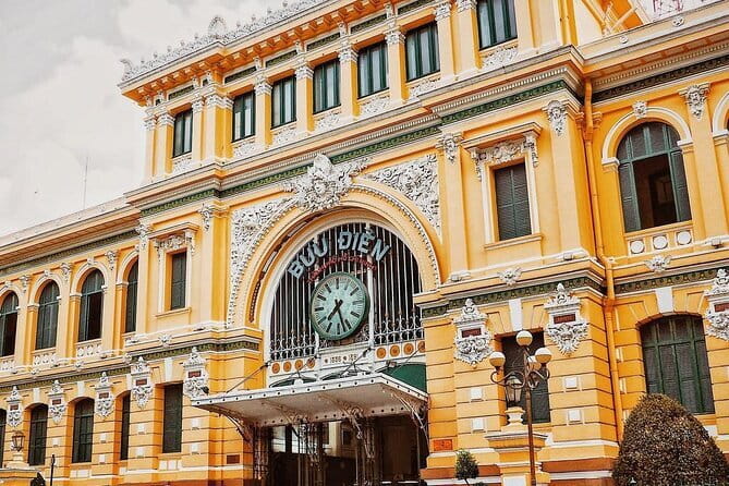 Jeep tour Sai Gon Private half day culture and history tour - Thích Quảng Đức Memorial and the wartime story
