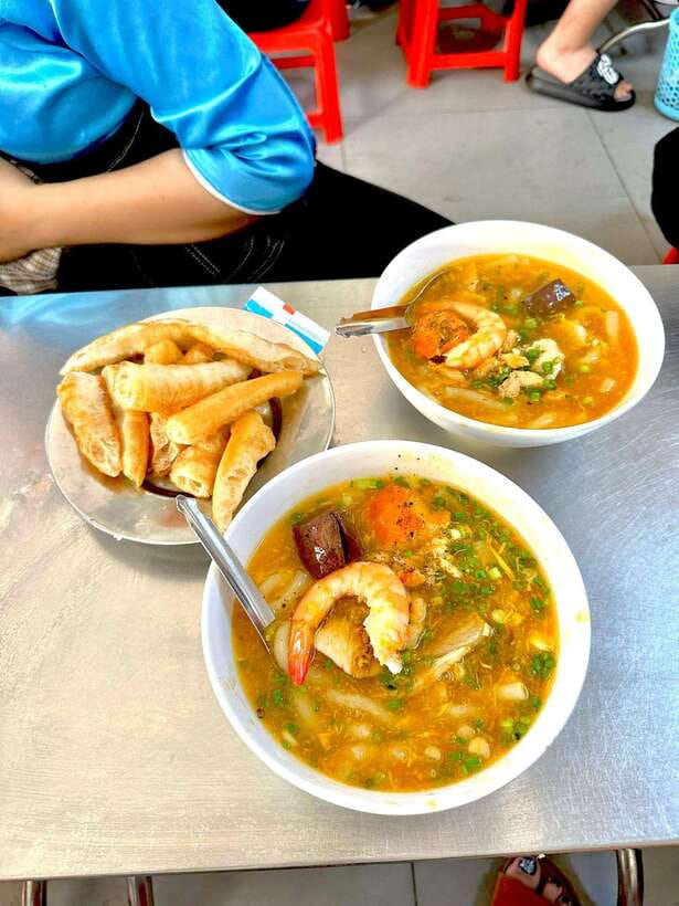 KISSTOUR | Motorbike Food Tour Female Drivers in Ho Chi Minh - Key points at a glance