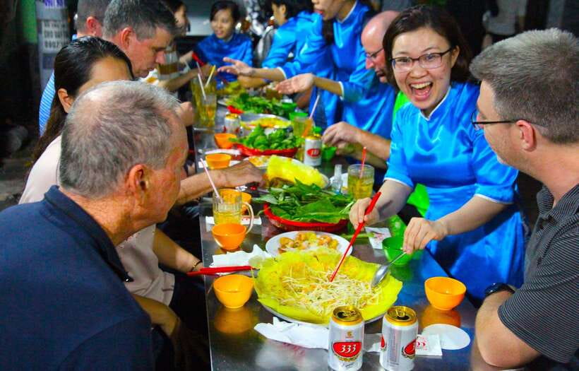 KISSTOUR | Motorbike Food Tour Female Drivers in Ho Chi Minh - Why a scooter is the right way to reach Saigon’s food stalls