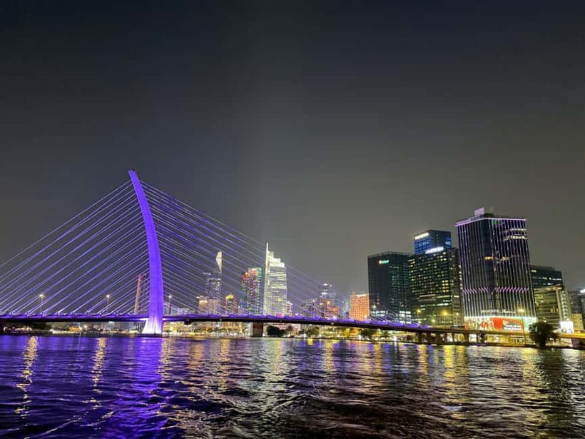 Lively Saigon River Sightseeing Cruise + Guided Walking Tour - Walking Nguyen Hue before the river