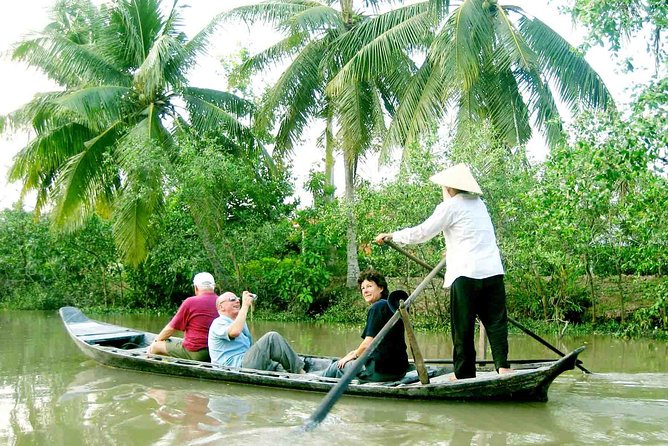 Mekong Delta Floating Market Luxury Group Tour - A Vietnamese lunch with halal and vegan choices