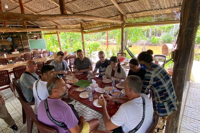 Mekong Delta Homestay Explore Nature 2-Day Family Tiny Garden - Home cooking, fishing, and rice planting