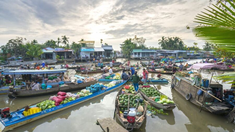 Mekong Delta Tour 2-Day (SaDec – Can Tho - My Tho - Ben Tre) - Kien An Cung and the Chinese character of Sa Dec