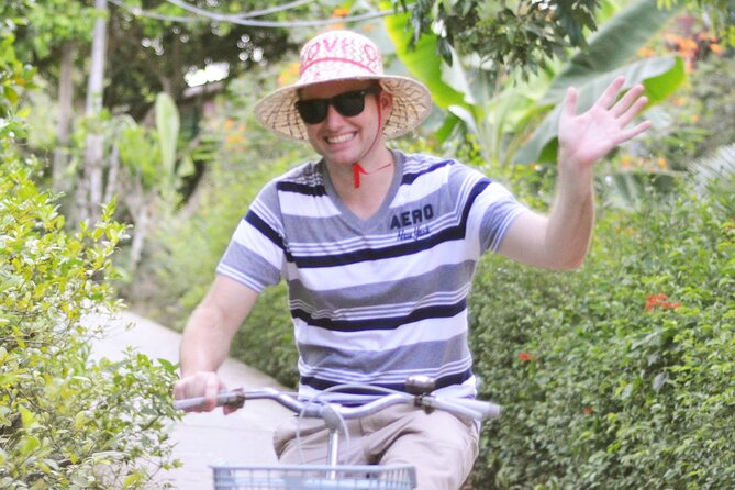 MEKONG DELTA TOUR TO FLOATING MARKET CAI BE from HCM city - Tan Phong Island workshops and local sweets