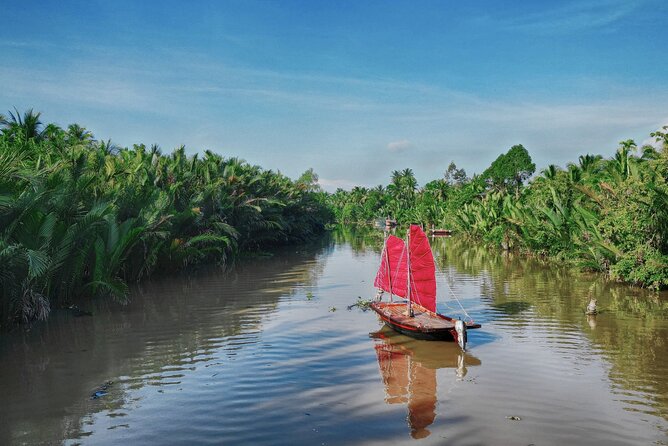 Mekong Zigzag Full Day tour: Scooter, Sailboat, Food (HCM-BenTre) - Lunch and hammock time at Ba Danh Homestay