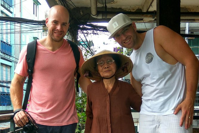 Morning Walking Food Tour in Non Tourist Area and Full of Local Life - Why this morning food tour feels different