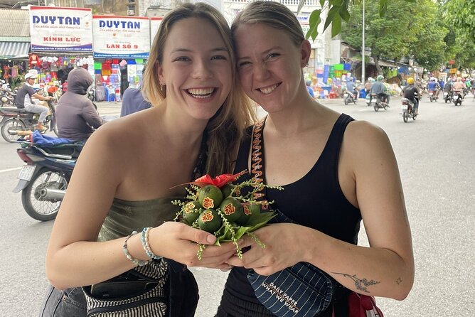 Motorbike Tour Saigon Hidden Gems and Food Tasting - What the private format means for you