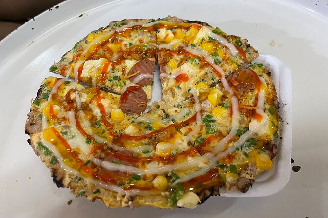 Private Craft Beer and Sightseeing Adventure Tour on Scooter in Ho Chi Minh City - The food: Bun Bo Hue and Banh Trang Nuong