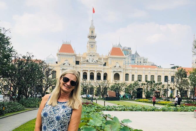 Private Ho Chi Minh City Tour from Port & Vietnamese Egg Coffee - Meeting Lawrence at the cruise port
