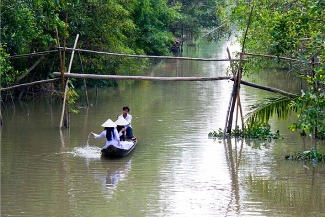 PRIVATE LUXURY Mekong Delta full day from HCM city - Music at the local culture house