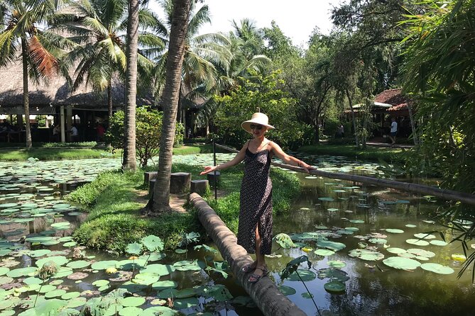 Private Mekong Delta Adventure: My Tho & Biking on BenTre Island - Cruising past fish cages and stilted homes