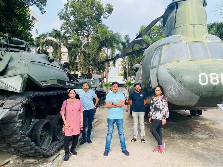 Private Saigon Highlights Tour by Car – Flexible Half Day - Notre-Dame Cathedral and the Central Post Office
