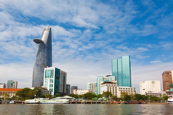 Private Saigon Ultimate Street Food & Motorbike Experience - Key points at a glance