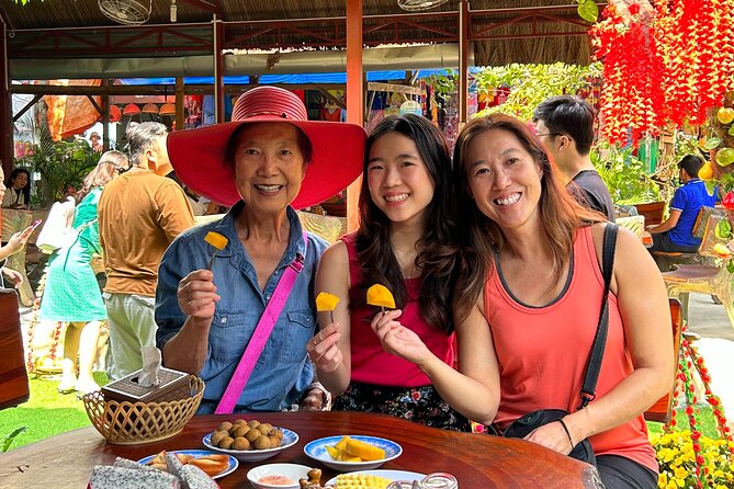 Private Scooter Street Food Tour in Saigon with 11 Tastings - District 10 flower market and dessert