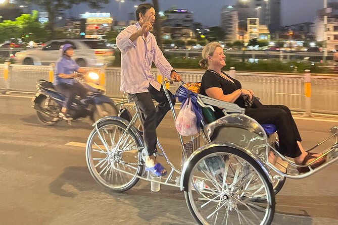 Private Street Food Discovery by Cyclo at Night in Ho Chi Minh - Why a Cyclo Works Well After Dark