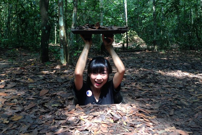Private Tour: Cu Chi Tunnels and Cao Dai Temple - Lunch near Tay Ninh