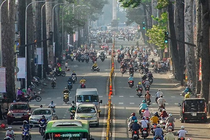 Private Walking Half Day Tour in Ho Chi Minh City - Ben Thanh Market: start with daily life