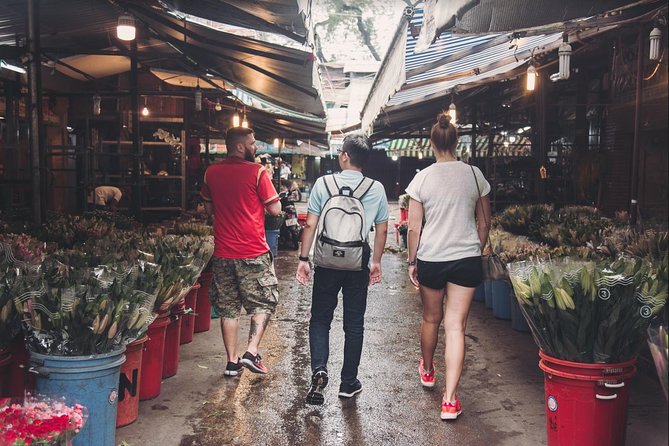 Saigon Authentic Walking Street Food Tour 12+ Tastings Included - What the dishes are like