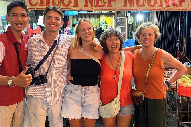 Saigon By Night: Authentic Street Food Scooter Adventure - Stop three: bánh canh at a family-run stall