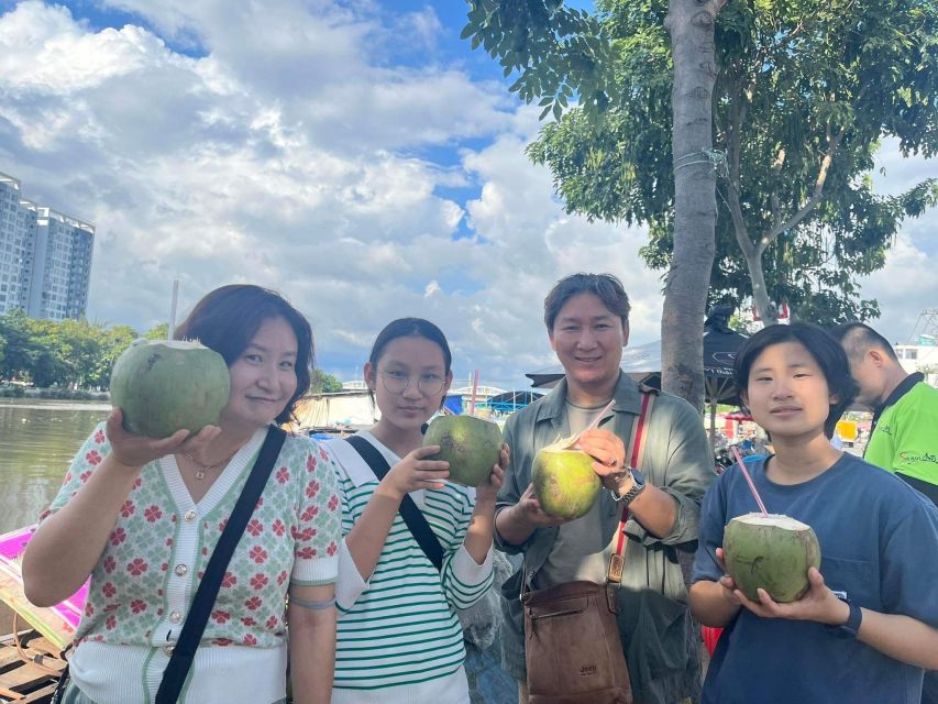Saigon: City Highlights & Unseen Tour|Opt: Female Riders - District 5 and Thien Hau Pagoda