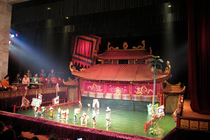 Saigon Dinner Cruise with Live Music Ho Chi Minh– Group Tour - The Saigon River after dark