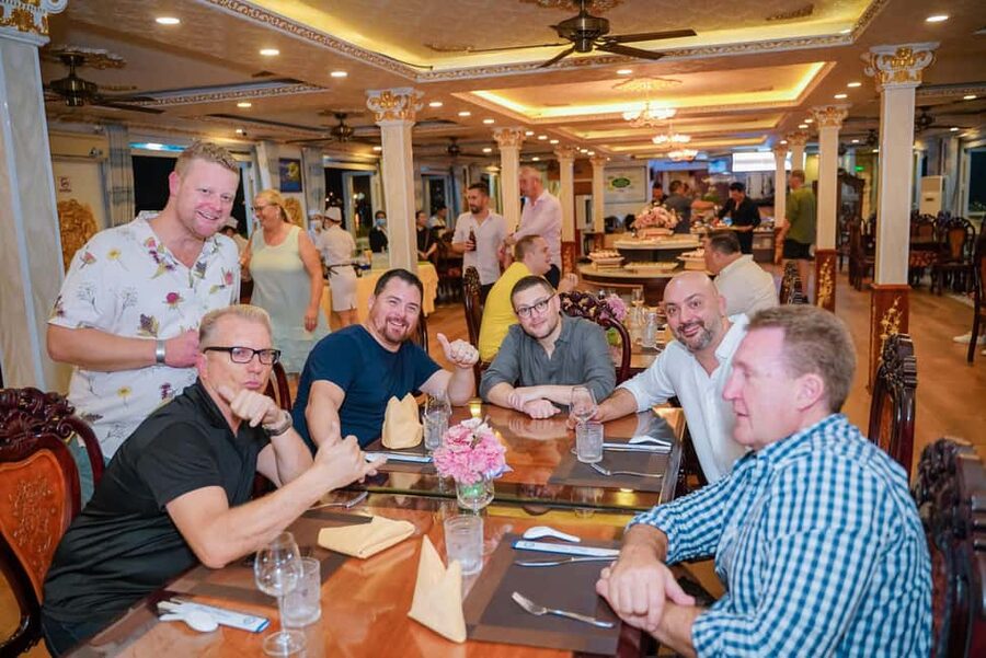 Saigon Dinner On Cruise Tour With Private Table - Key points to know before booking