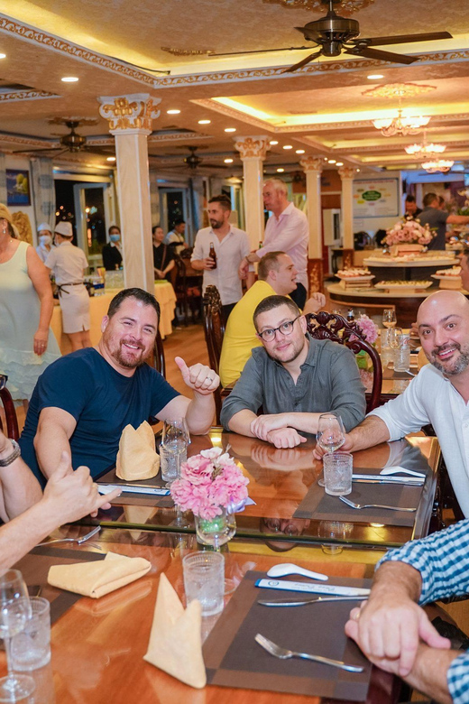 Saigon Dinner On Cruise Tour With Private Table - Sunset photos before dinner