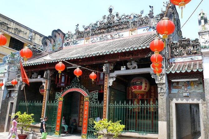Saigon Highlights Full Day Tour - District 5 and the energy of Cho Lon