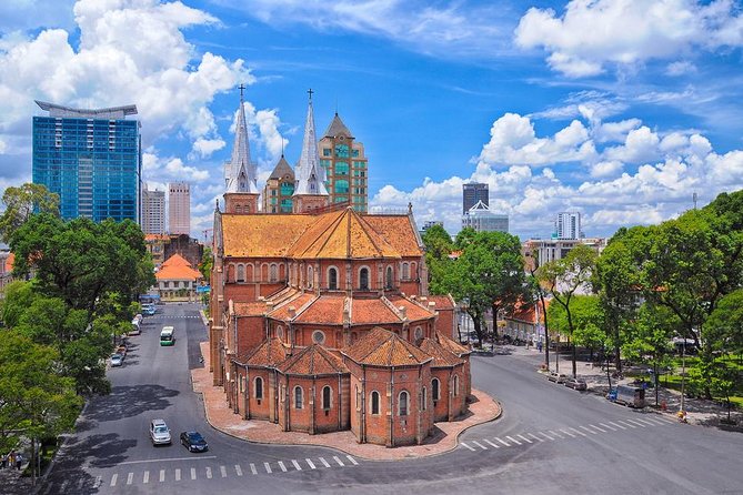 Saigon in a Day: Ho Chi Minh City Sightseeing and Night Food Tour - Key points at a glance
