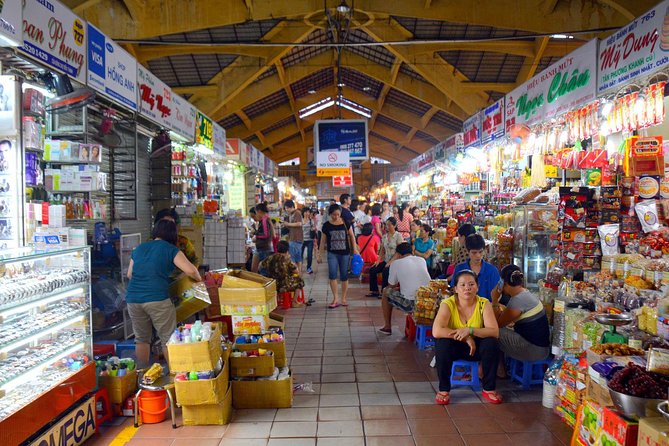 Saigon in a Day: Ho Chi Minh City Sightseeing and Night Food Tour - Why this tour works as a first look at Saigon