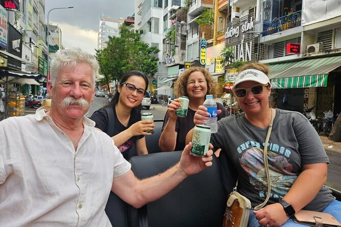 Saigon Jeep Tour : HIGHLIGHTS & HIDDEN GEMS By Vietnam Army Jeep - Independence Palace and a glimpse of Ben Thanh Market