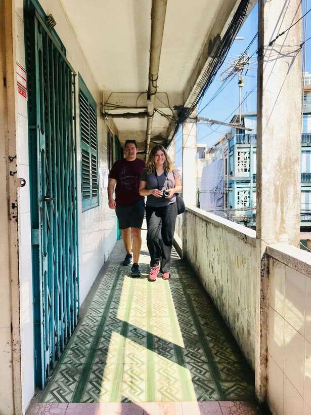 Saigon Local Sightseeing Walking Tour - Seeing real life in an old apartment