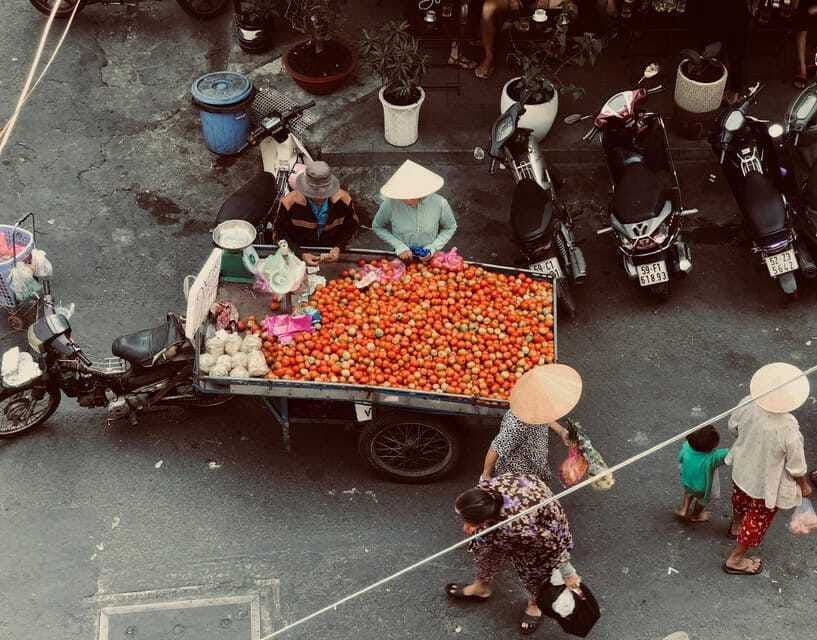 Saigon Local Sightseeing Walking Tour - Handling Saigon’s heat and 10,000 steps