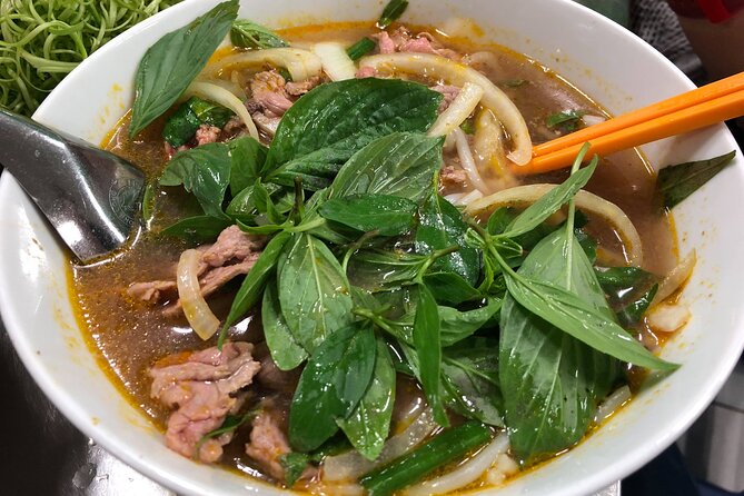 Saigon Night Scooter Experience And Local Food - Why the scooter format works so well at night