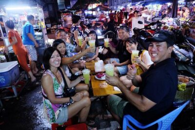Saigon Night Sights & Local Food by Motorbike| Opt: Ao Dai Riders