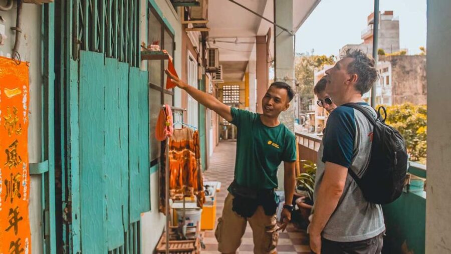 Saigon Off-the-Beaten Path-Cycling Tour in Ho Chi Minh City - Chinatown Cho Lon and the Chinese side of the city